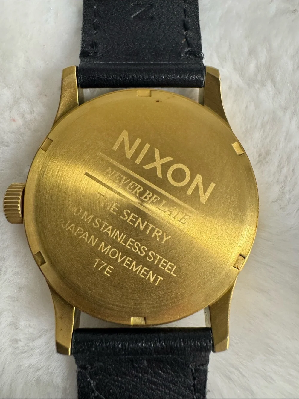 Nixon men’s gold